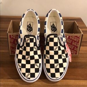 Vans classic checkerboard slip on